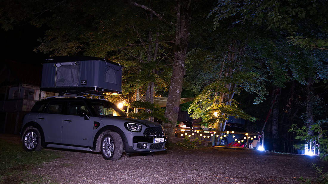 Bernachten Im Dachzelt Auf Dem Mini Cooper Countryman Promobil