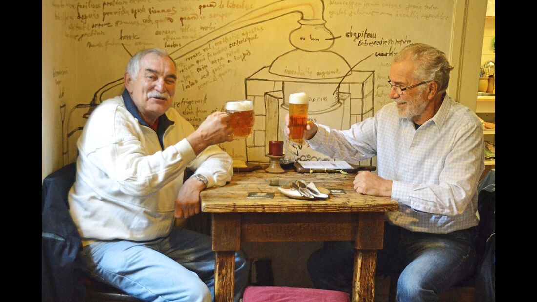 „Na zdravi“ oder „zum Wohl“ heißt es in den zahlreichen Prager Brauereien und Bierstuben.