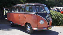 1952-VW-Transporter-Type-24S-Deluxe-Microbus-LHD