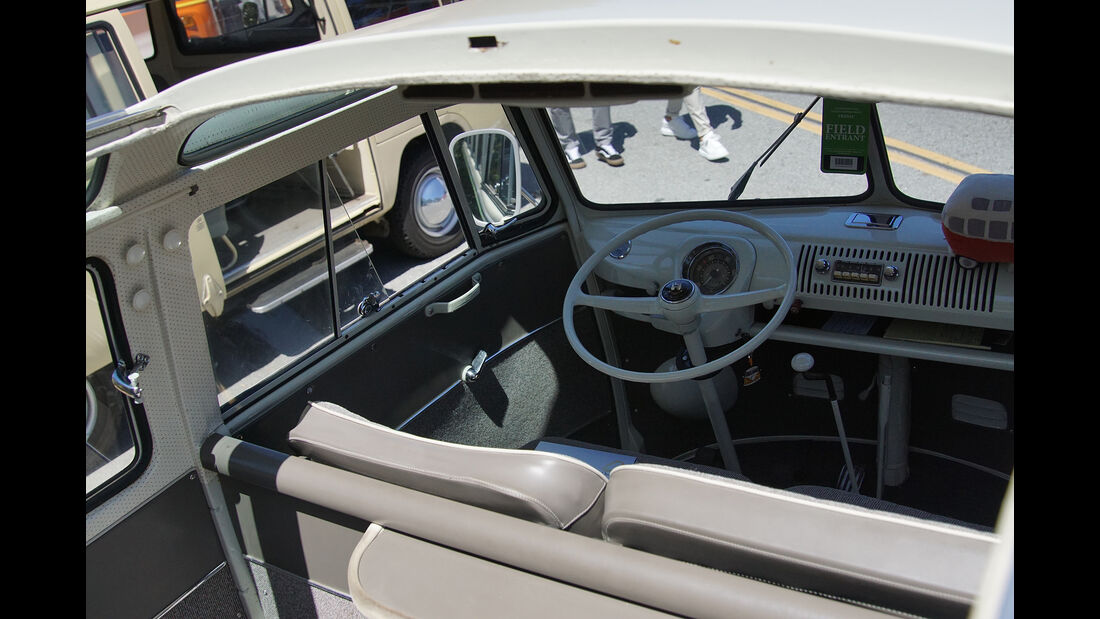 1967-VW-Transporter-Type-241