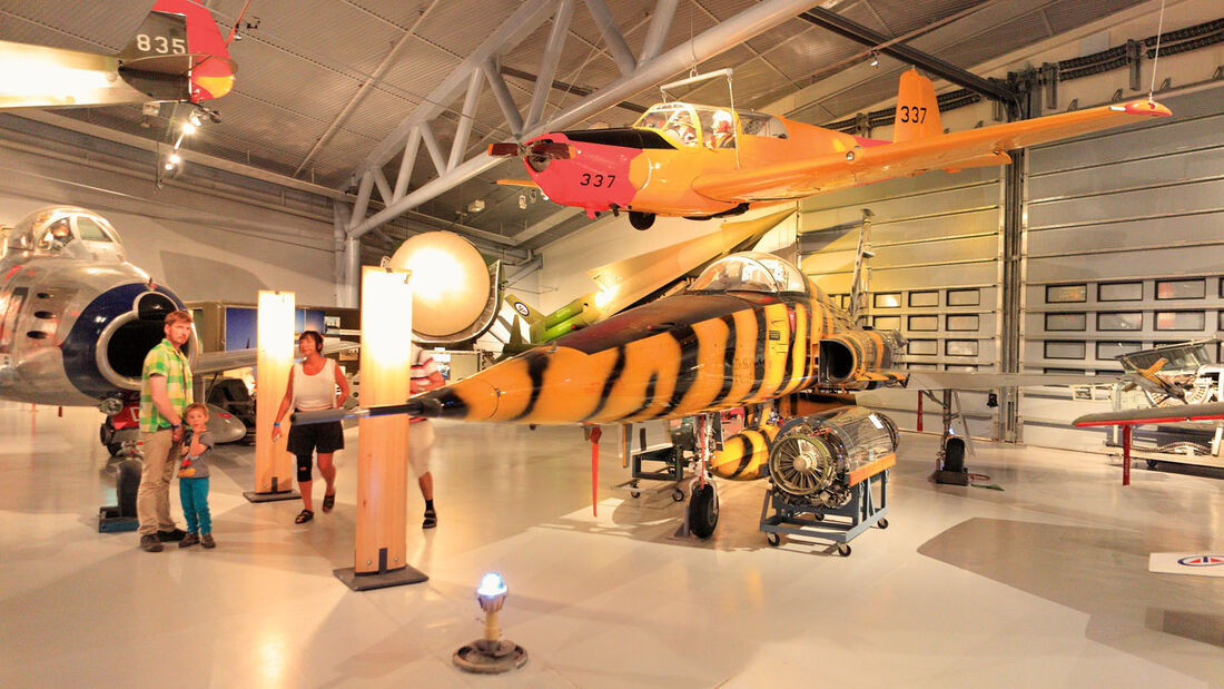 Alle Flugzeugtypen, sowohl zivile als auch militärische, zeigt ansprechend aufbereitet das „Norsk Luftfartsmuseum“ in Bodø.