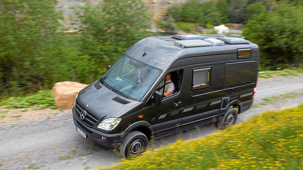 Allrad-Campingbusse 12