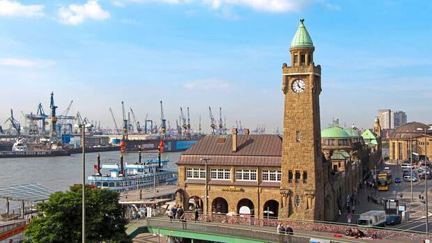 Am Hamburger Hafen finden Seh-Leute jede Menge zum Staunen.