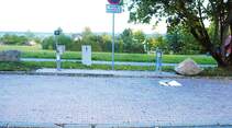 Am Platz: Auch die Fläche an der Modusan-Anlage ist sehr schräg.