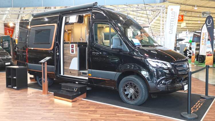 Außenansicht, Beifahrerseite, Aufbautür, Mercedes, Campingbus