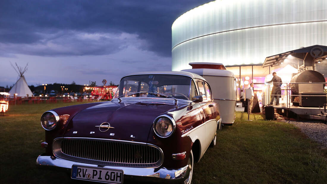 Beim Museumsfest „Summertime!“ am 16. und 17. August treffen sich die Liebhaber und Besitzer von historischen Caravan-Gespannen und Oldtimer-Wohnmobilen im Erwin Hymer Museum in Bad Waldsee.
