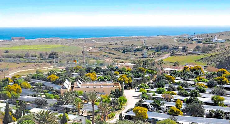 Camping Los Escullos