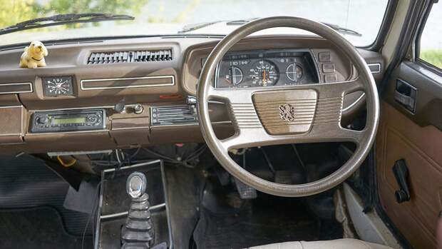 Camping Oldtimer Peugeot 516
