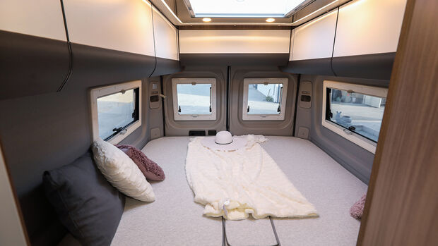 Campingbusse mit Bad Bett i
