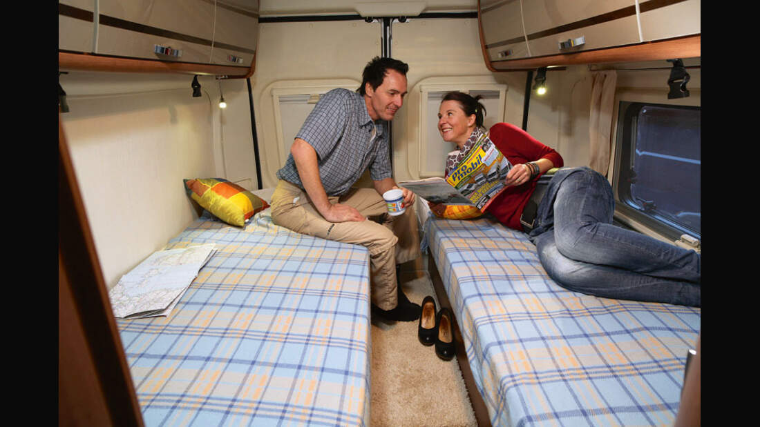 Vergleichstest Campingbusse mit Einzelbetten - Promobil