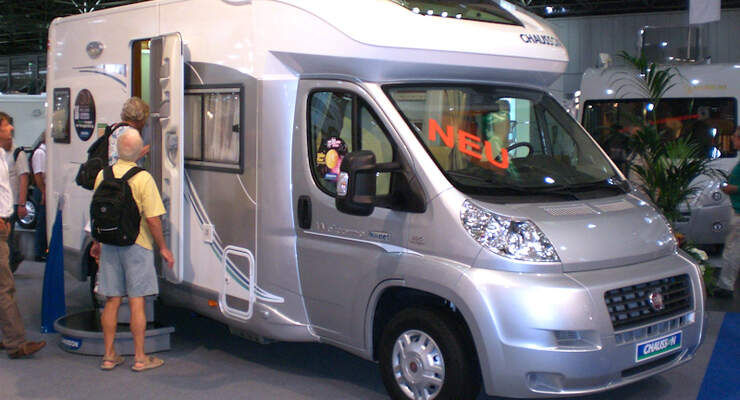 Chausson Welcome Sweet Wohnmobil mit Kochinsel Carava Salon 2009 Reisemobile