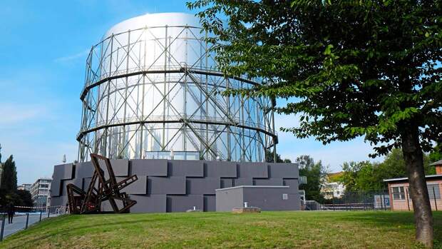 Der Gasometer in Pforzheim erstrahlt in neuem Look und fasziniert mit einer Zeitreise ins alte Rom von 312.