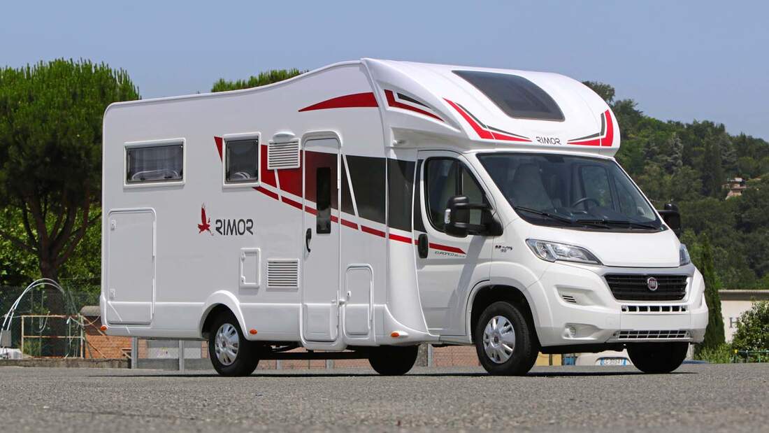 Der neue Rimor Europeo profiliert sich mit modernem Interieur und ausgefeilter Beleuchtung.