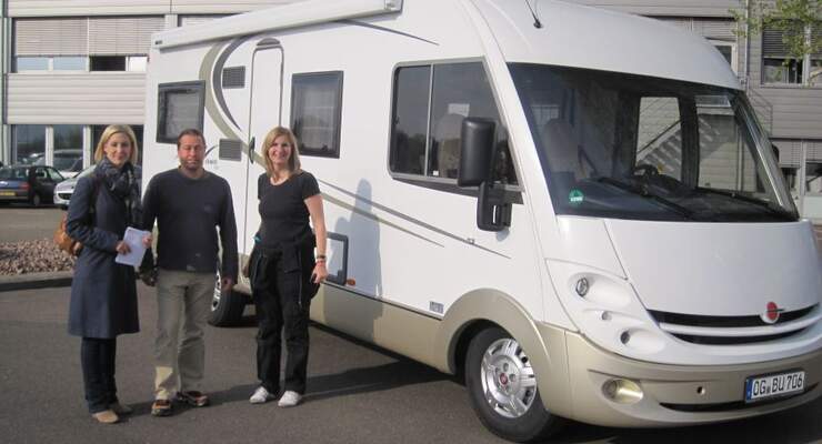 Die Landesschau Mobil des SWR war zu Gast im Stammwerk des Herstellers von Reisemobilen und Wohnwagen