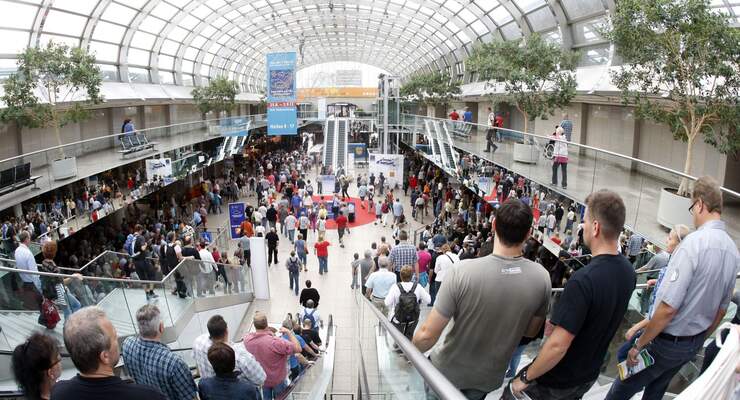 Die Messe unterstreicht mit Neuheiten, stabilen Verkäufen und zufriedenstellenden Besuchszahlen die Ausnahmestellung in der Branche.