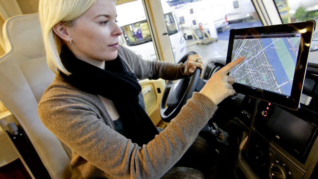 Eura Mobil Integra 790 EB Online, Premiere