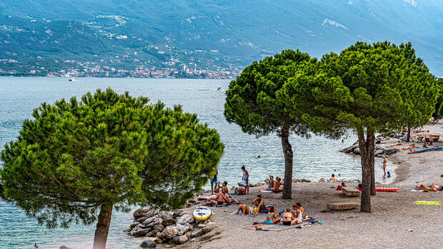 Gardasee, Baden in Limone