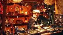 Gemütlich auf dem Wweihnachtsmarkt in Leuchtenburg einkaufen.