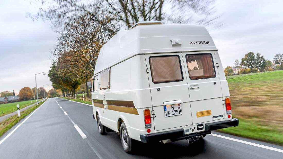 Gerade 3400 km hat der Wagen auf der Uhr. Ein Wunder, dass VW das Schätzchen für die Campingtour überhaupt rausrückte.