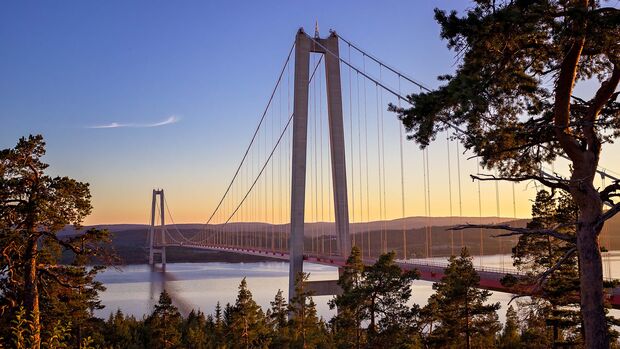 Hoegakustenbron - Bridge - Sweden - Sunset