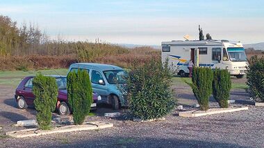 In der kleinen Küstenstadt Nules im Osten des Landes gibt es einen Stellplatz für 60 Mobile mit nur 200 m bis zum Strand.