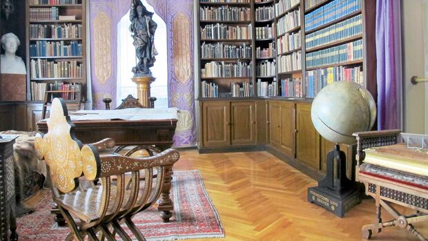 Karl Mays umfangreiche Bibliothek
