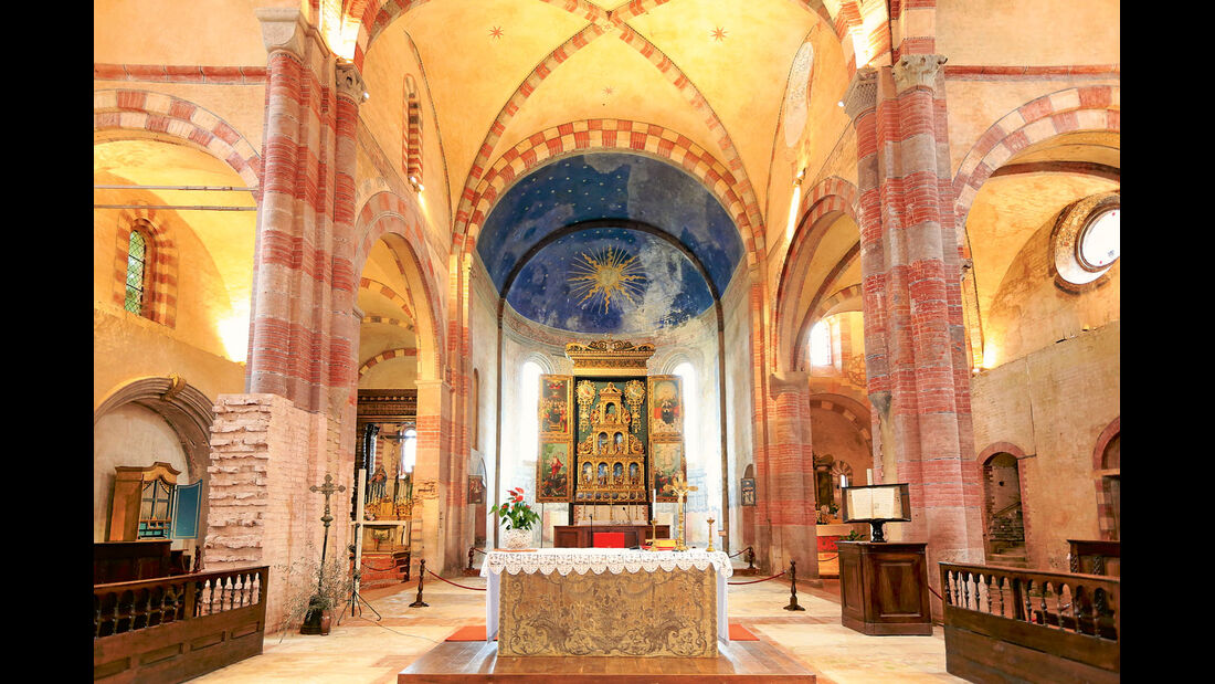 Klosterkirche Santa Maria di Staffarda.