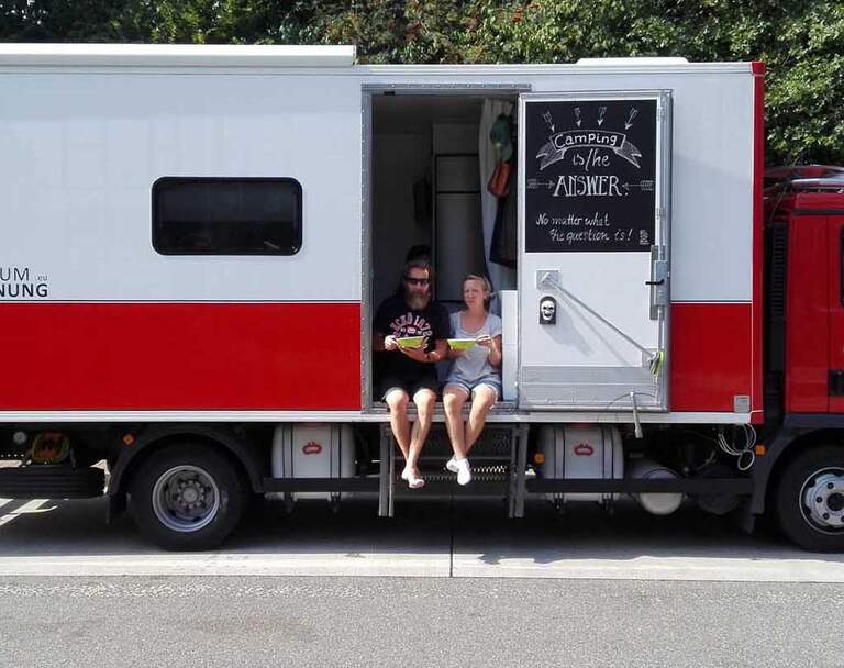 Wohnmobil Selbstausbau Blumen Lkw Wird Einraumwohnung Promobil