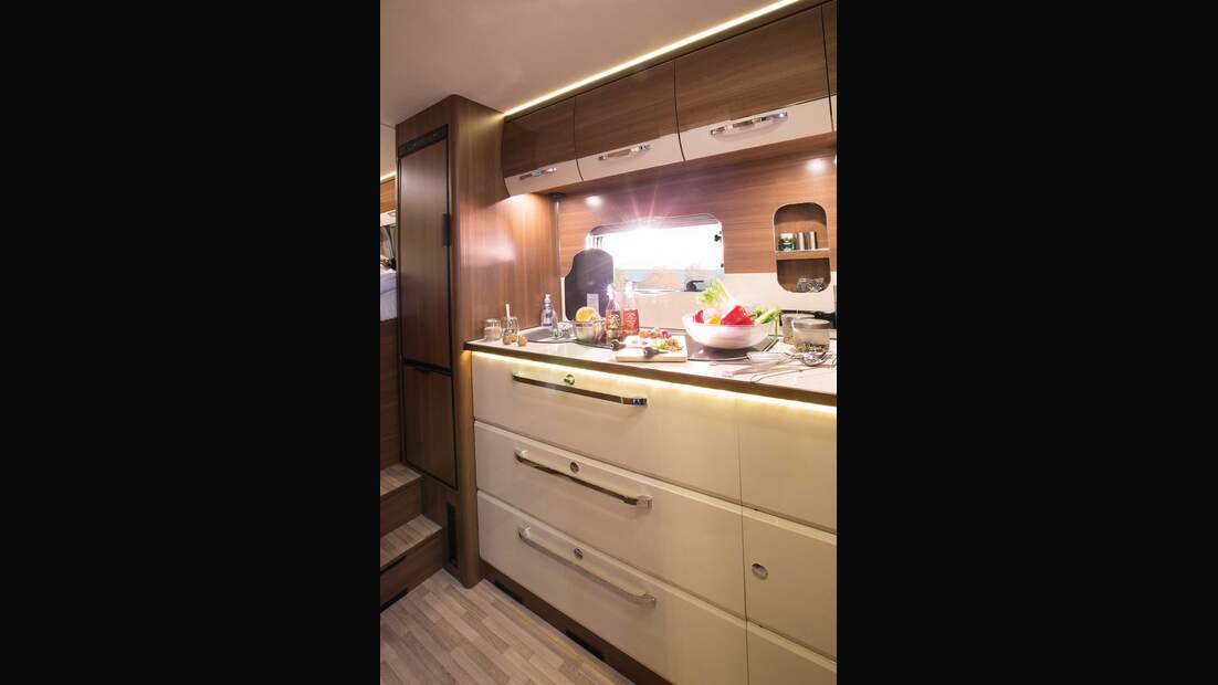 LMC Cruiser Passion T 673 G Küche
