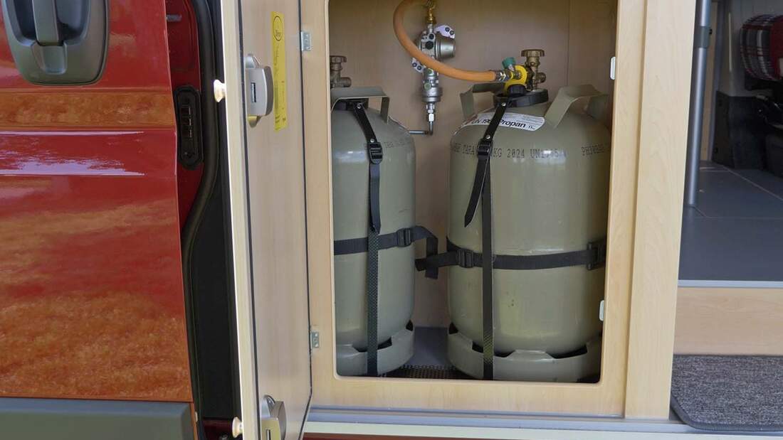 La Strada Avanti H: Campingbus mit Heckbad und Hubbett - Promobil