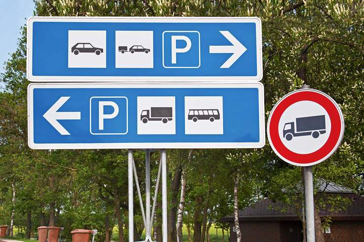 dürfen fahrrad auf pkw parkplatz parken