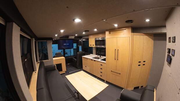 Loki Basecamp XL Coach Series (2022)