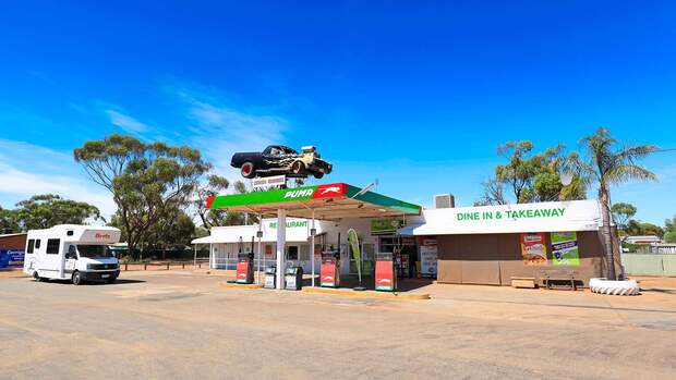 MT Westaustralien Tankstelle