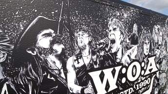 Mit Show-Fahrzeugen zum Heavy-Metal-Festival in Wacken zeigt Hobby seine wilde Seite.