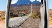 Mit dem Mobil unterwegs im Monument Valley.