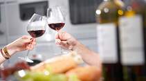 Mit dem RHEINGAU und der HESSISCHEN BERGSTRASSE beheimatet Hessen zwei Weinregionen mit zahlreichen Raritäten.
