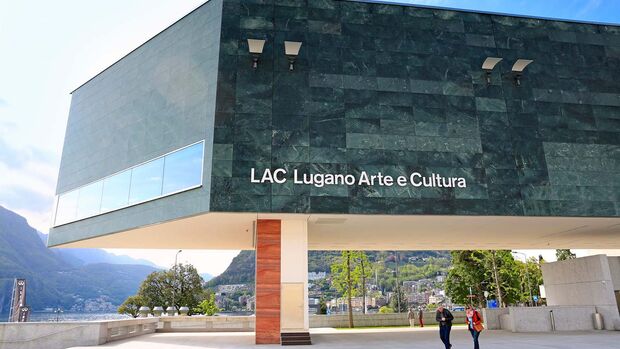 Neues, kühn gestaltetes Kulturzentrum in Lugano.