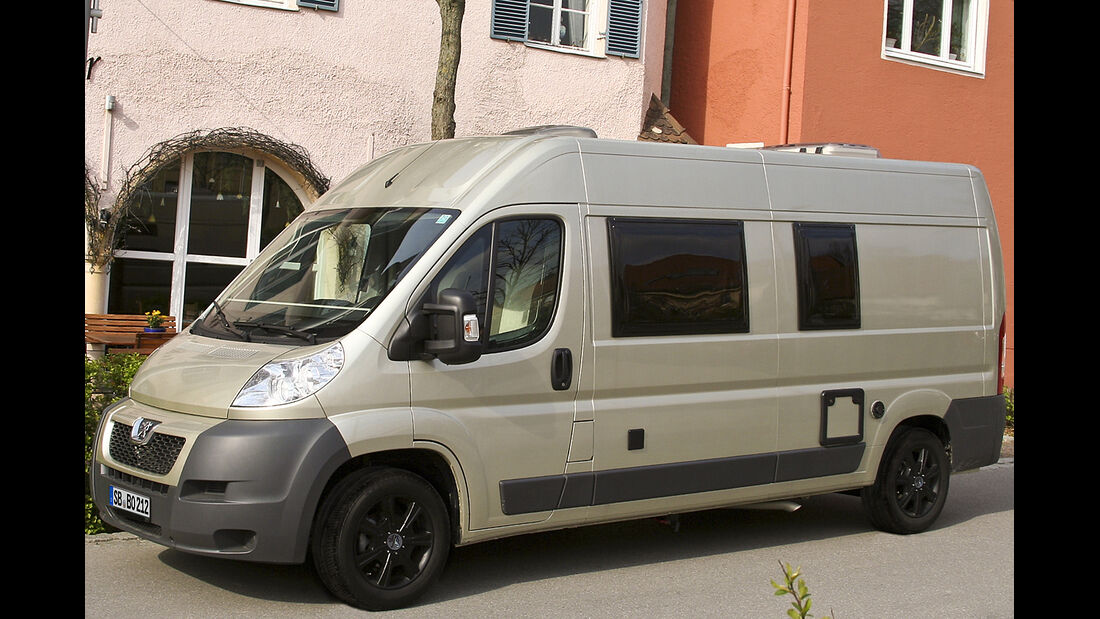 Peugeot zeigt auf dem Caravan Salon in Düsseldorf seine Neuheit rund um das Thema mobiler Urlaub: den Peugeot Boxer Liberté VAN 600.