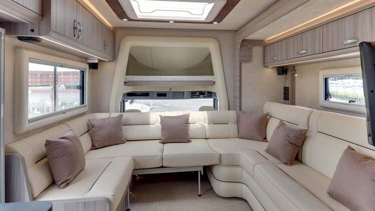 Rs Motorhomes Envoy Luxus Alkoven Aus Grossbritannien Promobil