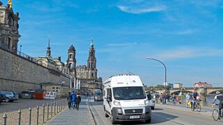Reisemobil an der Brühlschen Terrasse in Dresden