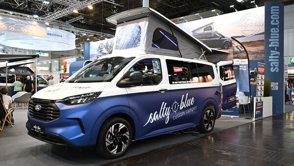 Salty Blue Premium auf Ford Transit Custom