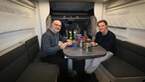 Sitzgruppe, Vater und Sohn, Essen