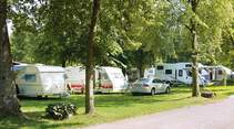 Stellplätze ohne Parzellierung sind typisch für osteuropäische Campingplätze.