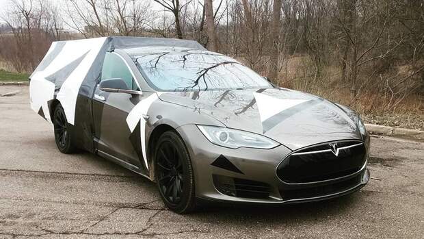 Tesla Roamer E-Wohnmobil