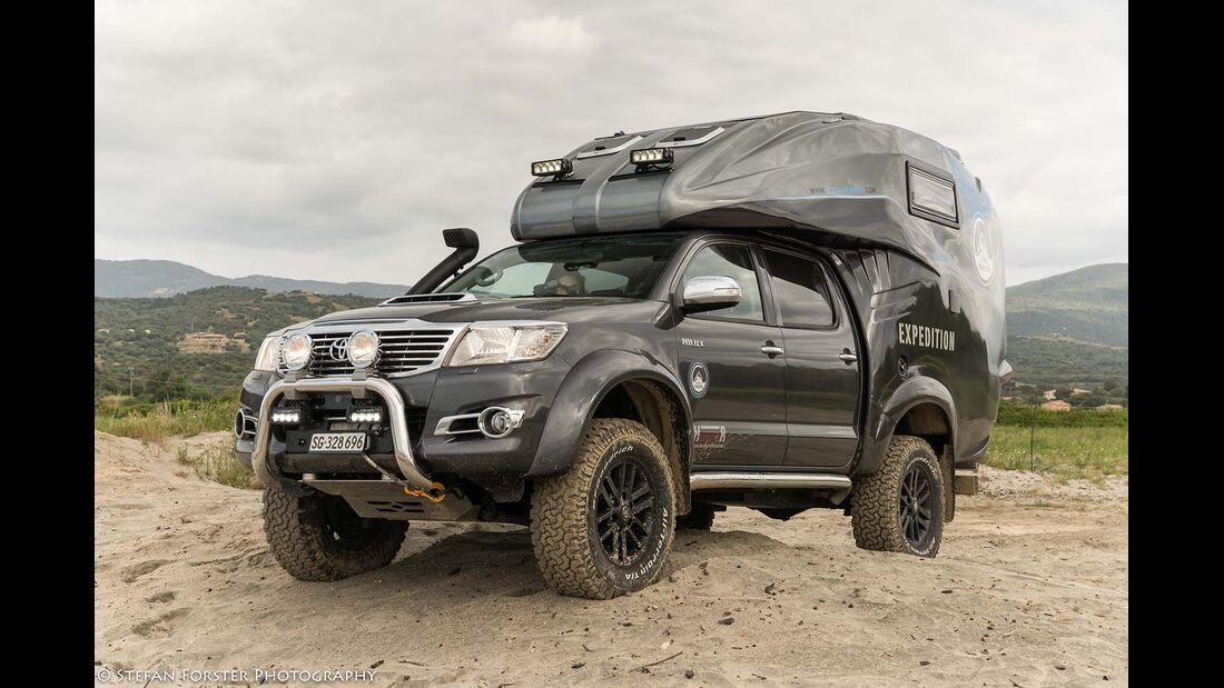 Toyota Hilux Expedition