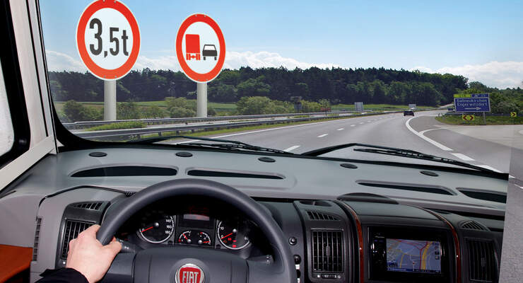 Überholverbot für schwere Wohnmobile