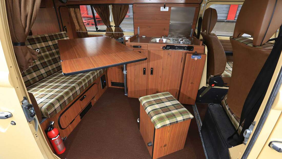 Volkswagen T2b Westfalia Camper von 1978 mit 994 Meilen - Promobil