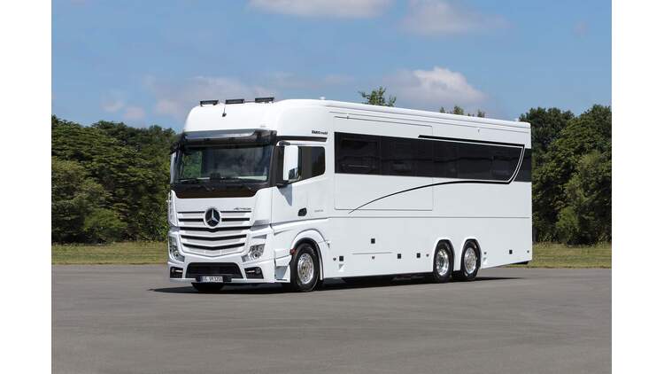Vario Mobil Signature 10 Luxus Teilintegrierter Auf Actros Promobil