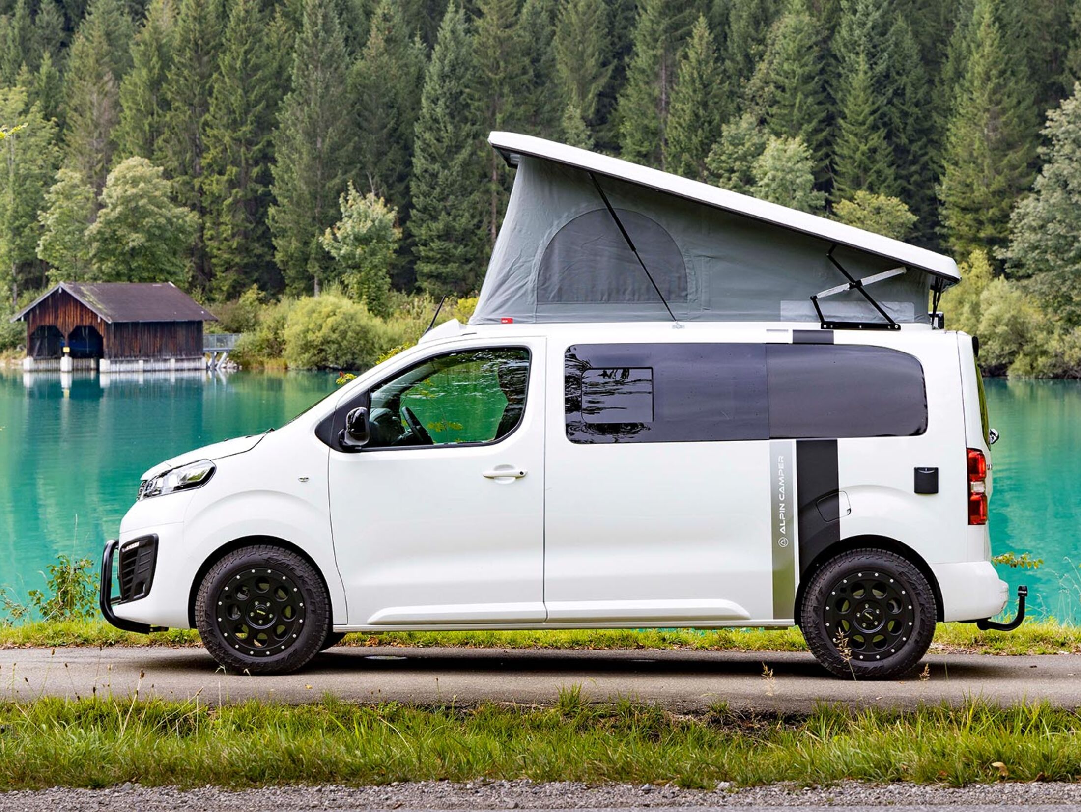Opel-Campervans: Alpincamper Vivaro 2 und Vivaro 4 (2023)