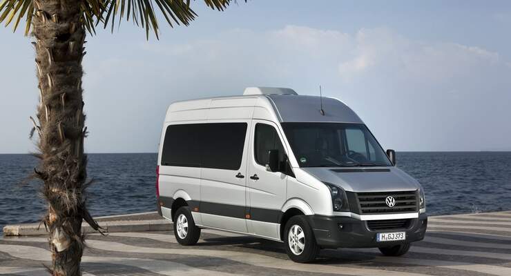 Volkswagen erweitert das Crafter-Motorenprogramm um einen zweiten Biturbo-Diesel, der die EEV-Abgasvorschrift erfüllt